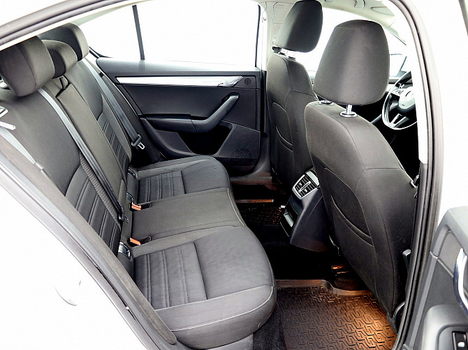 Skoda Octavia Comfortline Facelift ATM 1.4 81kW Tallina - foto 7