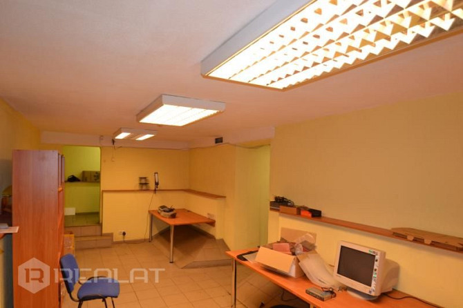 Tiek iznomātas telpas biznesa centrā, piemērotas noliktavai vai ražošanai , blakus atrodas ofisu tel Рига - изображение 19