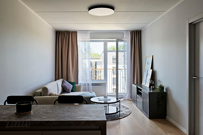 Izīrē pilnībā jaunu, kvalitatīvu 2 istabu dzīvokli projektā Mārpagalmi
Izīrē stilīgu un modernu 2ist Рига - изображение 1