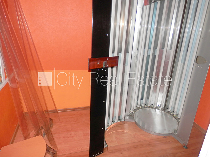 Fasādes māja, renovēta māja, vieta vairākām automašīnām, apsargāta autostāvvieta, Rīga - foto 12