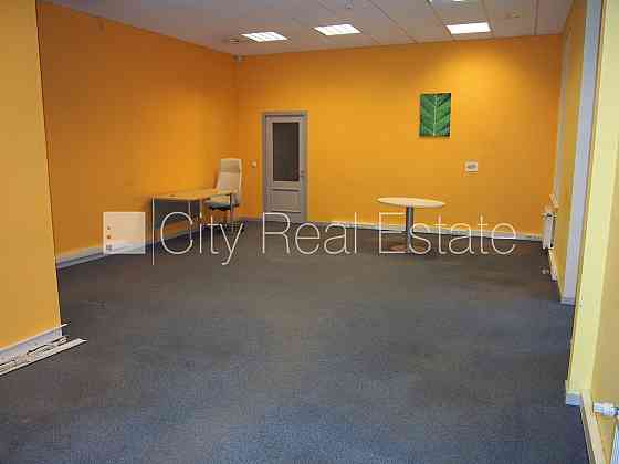 Фасадный дом, реставрированный дом, плата за обслуживание одного квадратного Рига