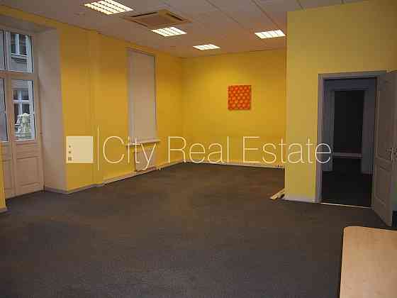 Фасадный дом, реставрированный дом, плата за обслуживание одного квадратного Рига