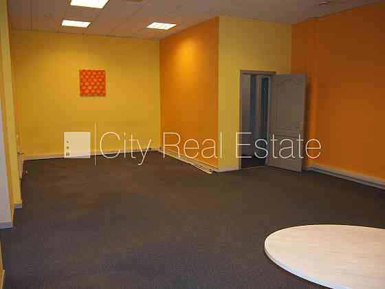 Фасадный дом, реставрированный дом, плата за обслуживание одного квадратного Рига