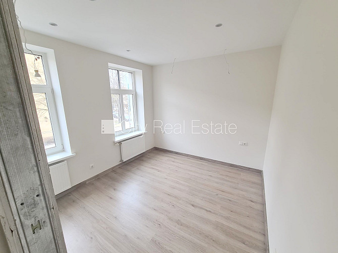 Земля в собственности, фасадный дом, реновированный дом, закрытый двор, вход со Рига - изображение 3