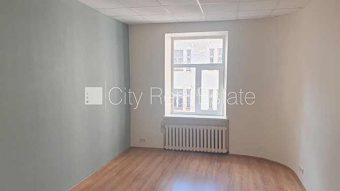 Фасадный дом, реновированный дом, объект охраняет физическая охрана, вход с Рига - изображение 1