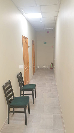 Фасадный дом, реновированный дом, объект охраняет физическая охрана, вход с Рига - изображение 16