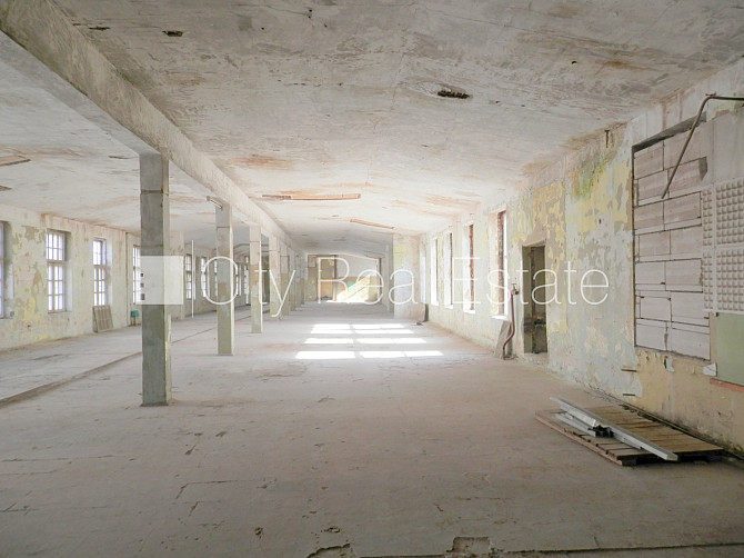 Фасадный дом, закрытый двор, места для нескольких машин, охраняемая территория, Рига - изображение 4