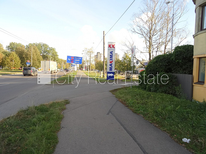 Фасадный дом, кирпичные стены, вход с улицы, в доме подключено 3 фазовое Рига - изображение 6