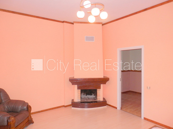 Фасадный дом, закрытый двор, бесплатная стоянка во дворе, вход со двора, Рижский район - изображение 17