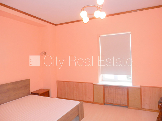 Фасадный дом, закрытый двор, бесплатная стоянка во дворе, вход со двора, Рижский район - изображение 15