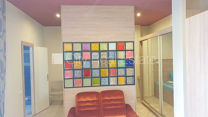 Фасадный дом, реновированный дом, вход с улицы, лифт, лестничная клетка после Рига - изображение 4