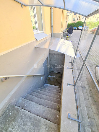 Здание во дворе, реновированный дом, закрытый двор, возможность аренды парковки, Рига - изображение 2