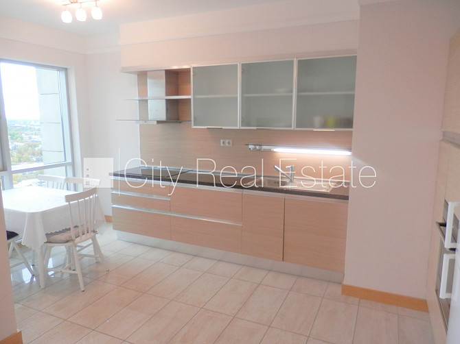 Проект - Panorama Plaza (Панорама Плаза), новостройка, въездные ворота оснащены Рига - изображение 12