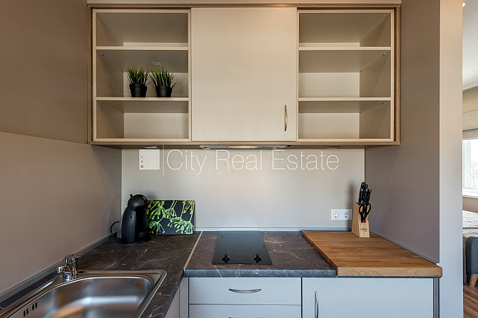 Реновированный дом, благоустроенная озеленённая территория, место для машины, Рига - изображение 7