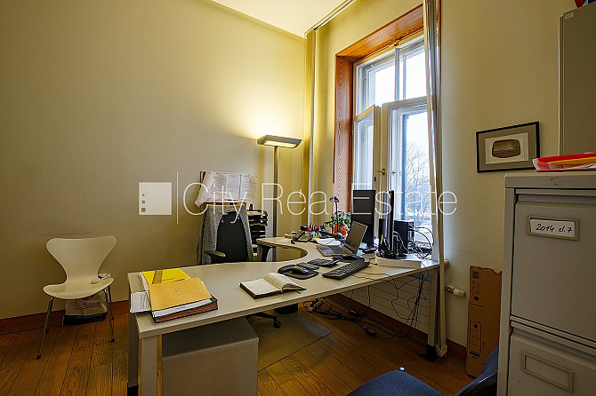 Фасадный дом, реновированный дом, вход с улицы, лестничная клетка после Рига - изображение 14