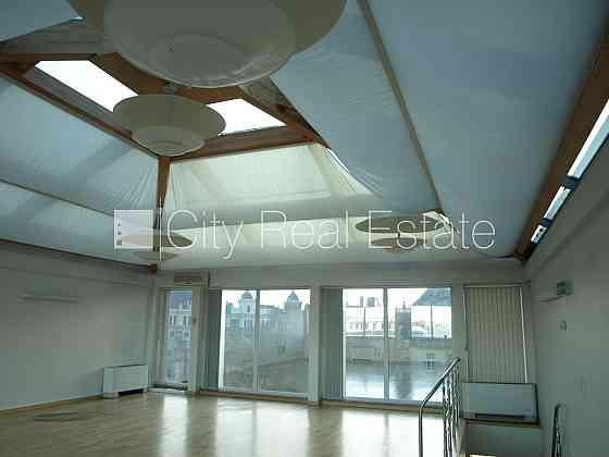 Фасадный дом, плата за обслуживание одного квадратного метра в  месяц 3,3 EUR, Рига