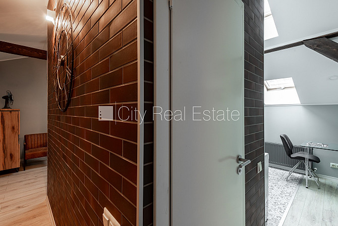 Фасадный дом, реновированный дом, благоустроенная озеленённая территория, место Рига - изображение 19