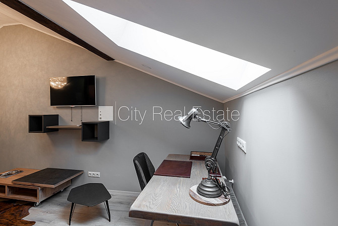 Фасадный дом, реновированный дом, благоустроенная озеленённая территория, место Рига - изображение 10