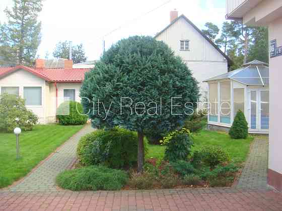 Эта квартира сдается в аренду посуточно (краткосрочная аренда), стоимость аренды Юрмала