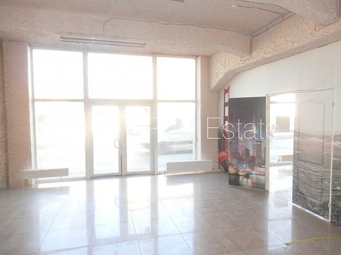 Фасадный дом, закрытый двор, места для нескольких машин, охраняемый двор, объект Рига - изображение 2