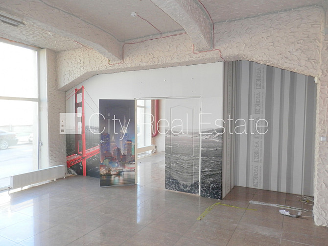 Фасадный дом, закрытый двор, места для нескольких машин, охраняемый двор, объект Рига - изображение 3