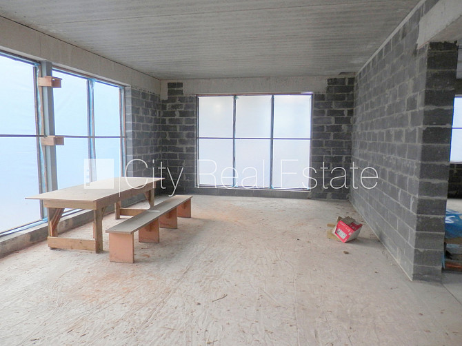 Таунхаус, новостройка, территория обнесена деревянным забором, охраняемая Юрмала - изображение 18