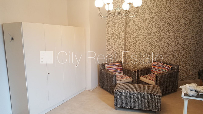 Фасадный дом, лифт, лестничная клетка после косметического ремонта, студио, кухня Рига - изображение 3