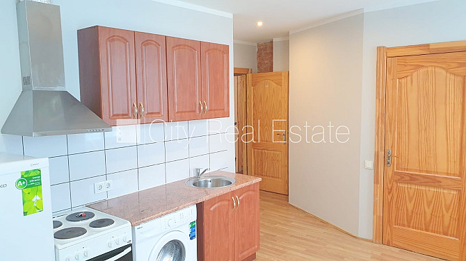 Фасадный дом, реновированный дом, закрытый двор, вход с улицы, лестничная клетка Рига - изображение 3