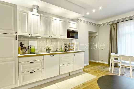 Благоустроенная озеленённая территория, место для машины, количество спален 2 Юрмала