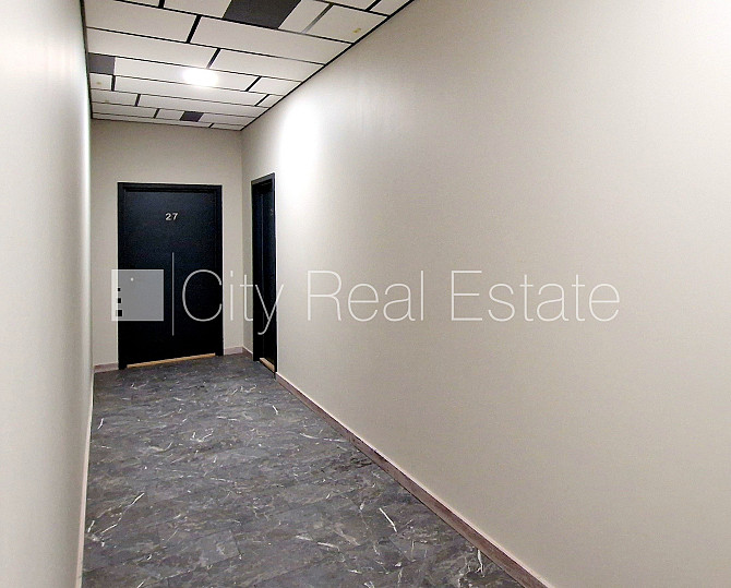 Фасадный дом, реновированный дом, благоустроенная озеленённая территория, Рига - изображение 10