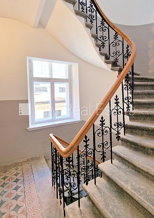 Фасадный дом, реновированный дом, благоустроенная озеленённая территория, Рига - изображение 11