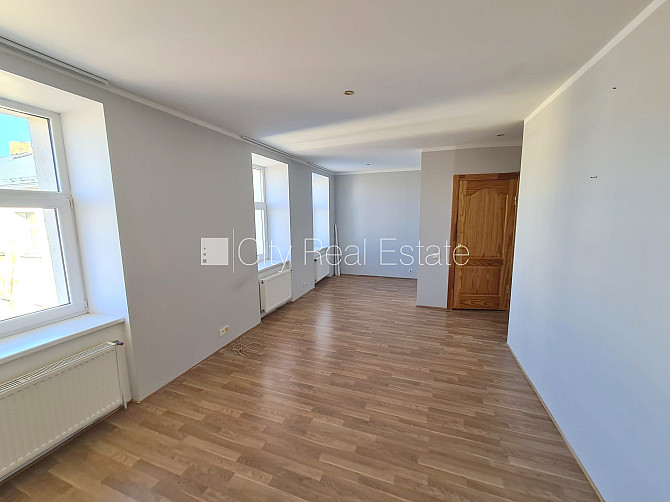 Фасадный дом, реновированный дом, закрытый двор, вход с улицы и со двора, Рига - изображение 7