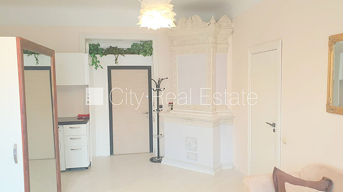 Фасадный дом, реновированный дом, вход с улицы, лифт, лестничная клетка после Рига - изображение 15