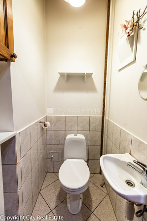 Фасадный дом, реновированный дом, закрытый двор, возможность аренды парковки, Рига - изображение 20