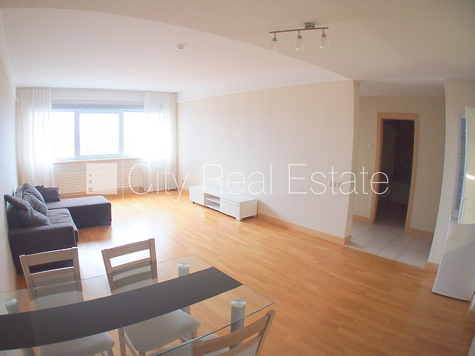 Jaunceltne, slēgta teritorija, ieeja no ielas, logi vērsti uz ielas pusi, viena istaba izolēta, Rīga - foto 13