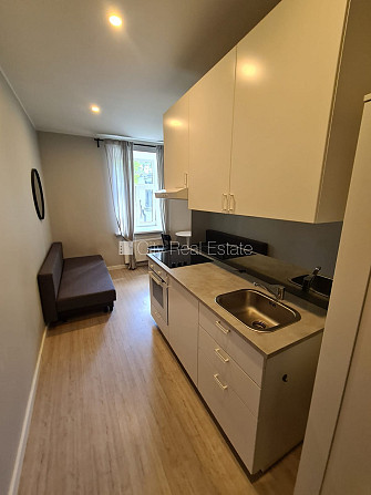 Фасадный дом, реновированный дом, закрытый двор, вход с улицы, лестничная клетка Рига - изображение 7