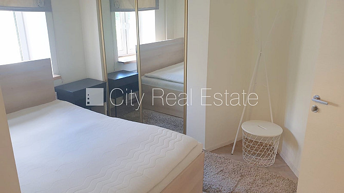 Фасадный дом, реновированный дом, вход с улицы, лифт, лестничная клетка после Рига - изображение 18