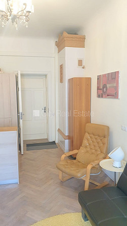 Фасадный дом, реновированный дом, вход с улицы, лифт, лестничная клетка после Рига - изображение 11