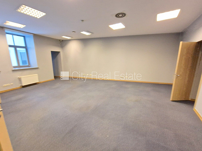 Fasādes māja, renovēta māja, viena kvadrātmetra apsaimniekošanas maksa mēnesī  1.95 EUR, Rīga - foto 2