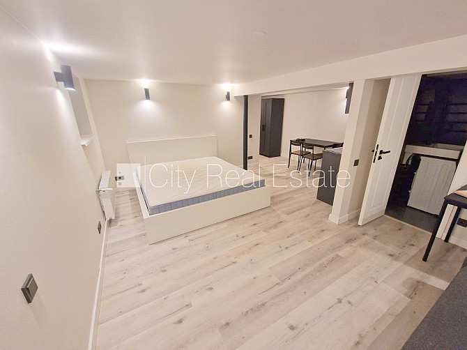 Fasādes māja, renovēta māja, slēgts pagalms, ieeja no ielas, puspagrabs, kāpņu telpa pēc Rīga - foto 18