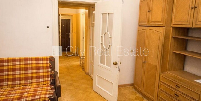 Место для машины, одна изолированная комната, проходные комнаты, высокие потолки, Рига - изображение 4