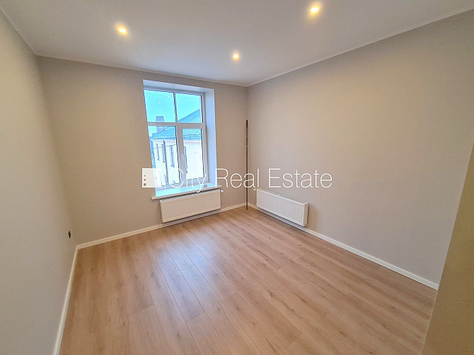 Здание во дворе, фасадный дом, реновированный дом, закрытый двор, вход с улицы и со Рига - изображение 4