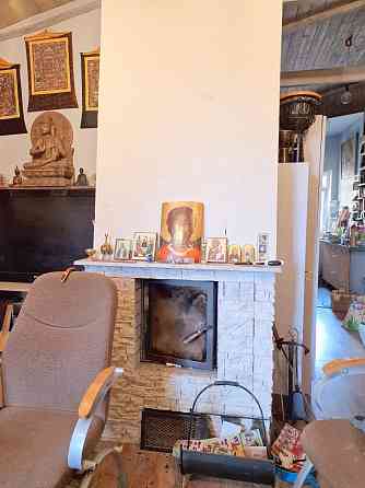 Фасадный дом, реновированный дом, закрытый двор, территория обнесена забором, Jūrmala