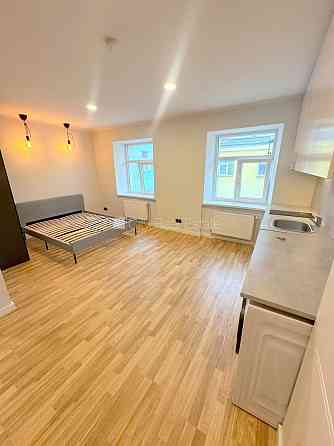 Дом во дворе, реновированный дом, закрытый двор, вход с улицы и со двора, Rīga