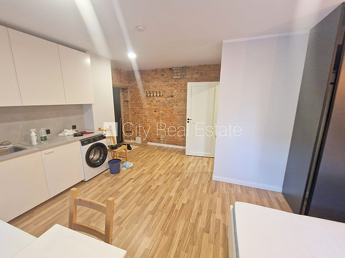 Дом во дворе, реновированный дом, закрытый двор, вход с улицы и со двора, Рига - изображение 12