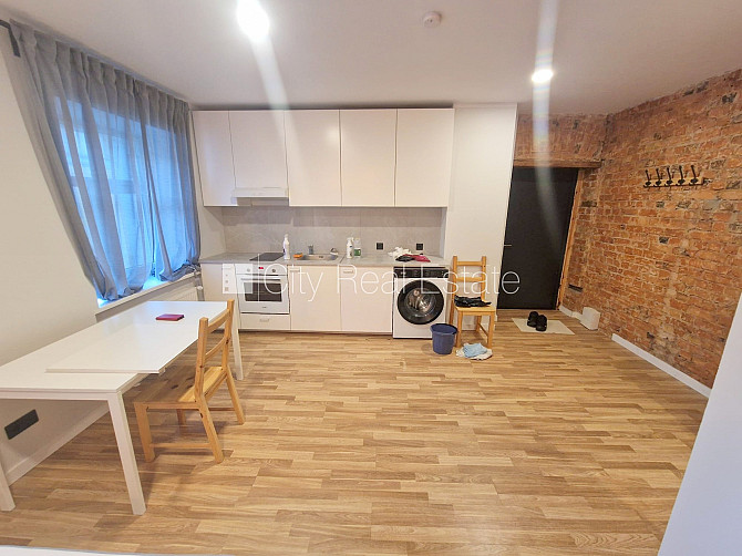 Дом во дворе, реновированный дом, закрытый двор, вход с улицы и со двора, Рига - изображение 10