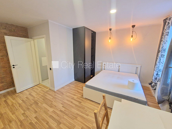 Дом во дворе, реновированный дом, закрытый двор, вход с улицы и со двора, Рига - изображение 15