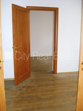 Pagalma māja, viena kvadrātmetra apsaimniekošanas maksa mēnesī , slēgta teritorija, ieeja no Rīga - foto 3