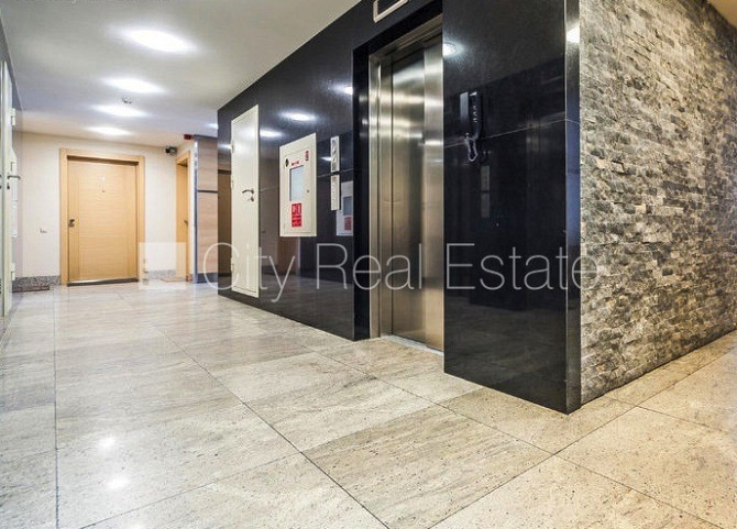 Новостройка, фасадный дом, благоустроенная озеленённая территория, закрытая Рига - изображение 19