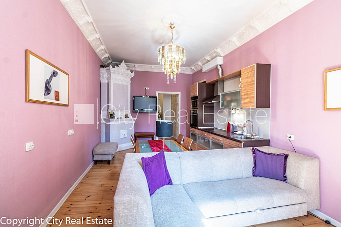 Фасадный дом, реновированный дом, лифт, лестничная клетка после капитального Рига - изображение 1